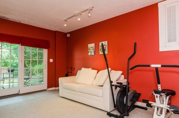 25 Clark Road Brookline, MA 02445 - Photo 5 of 10