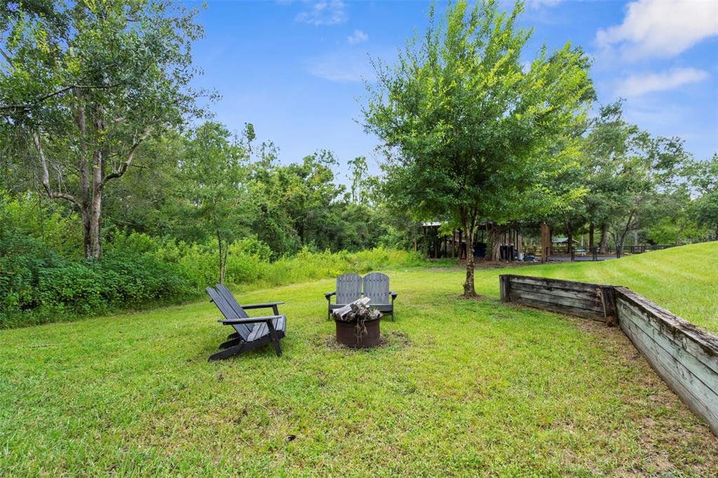 18355 Highway 62 Parrish, FL 34219 - Photo 39 of 50 a garden with wooden fence