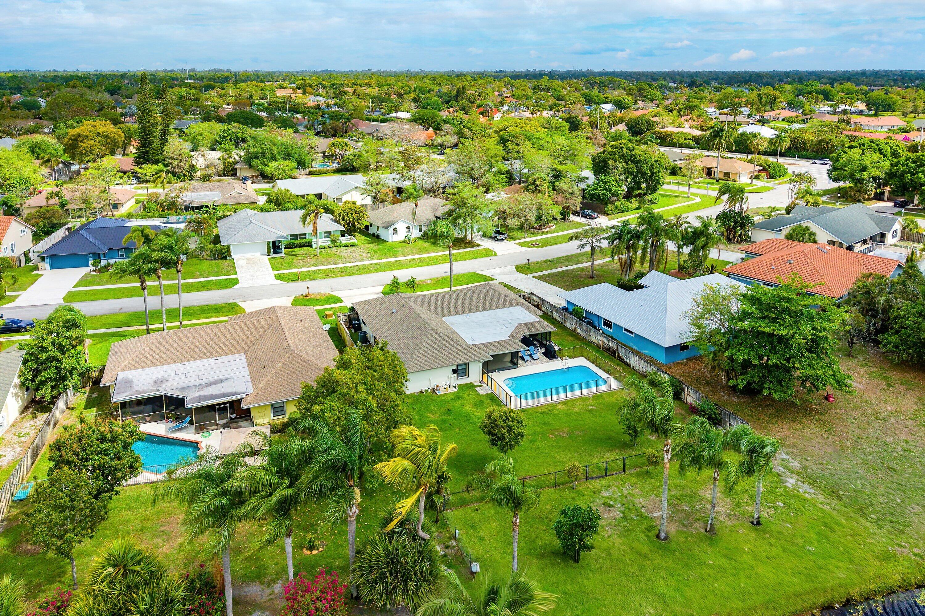 13795 Geranium Place Wellington, FL 33414 - Photo 33 of 37 view of a city