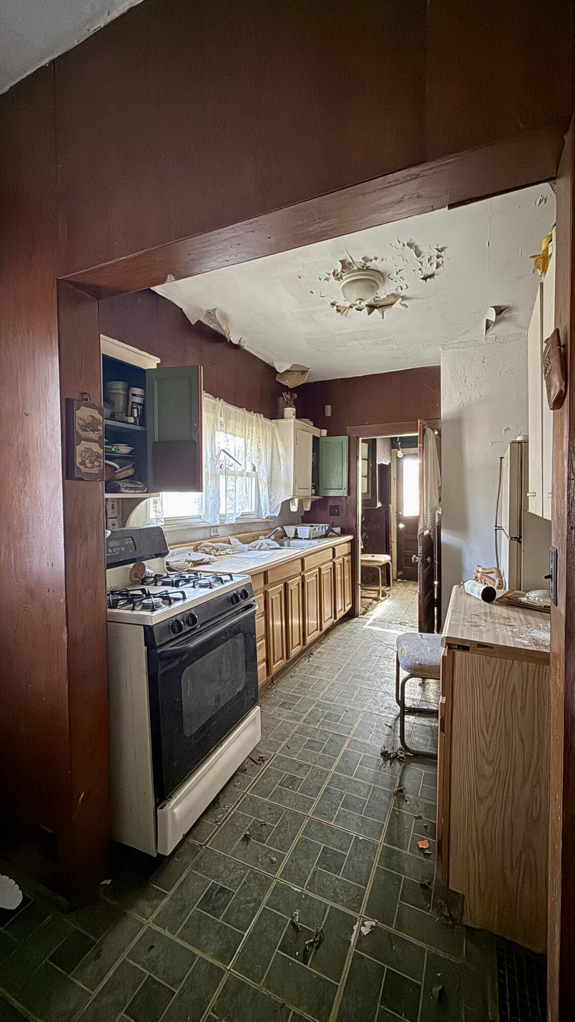 2502 Oak Street Chattanooga, TN 37404 - Photo 12 of 31 IMG_5885