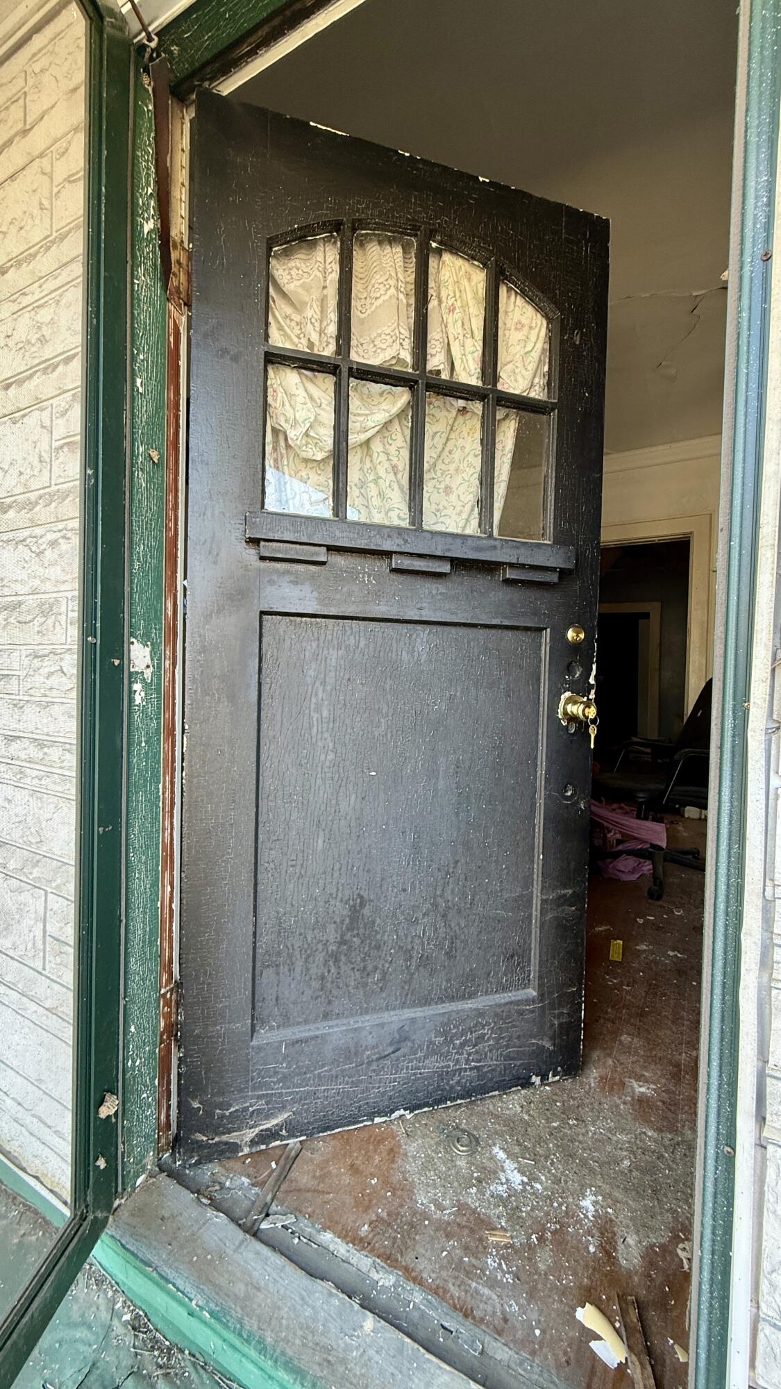 2502 Oak Street Chattanooga, TN 37404 - Photo 5 of 31 IMG_5872