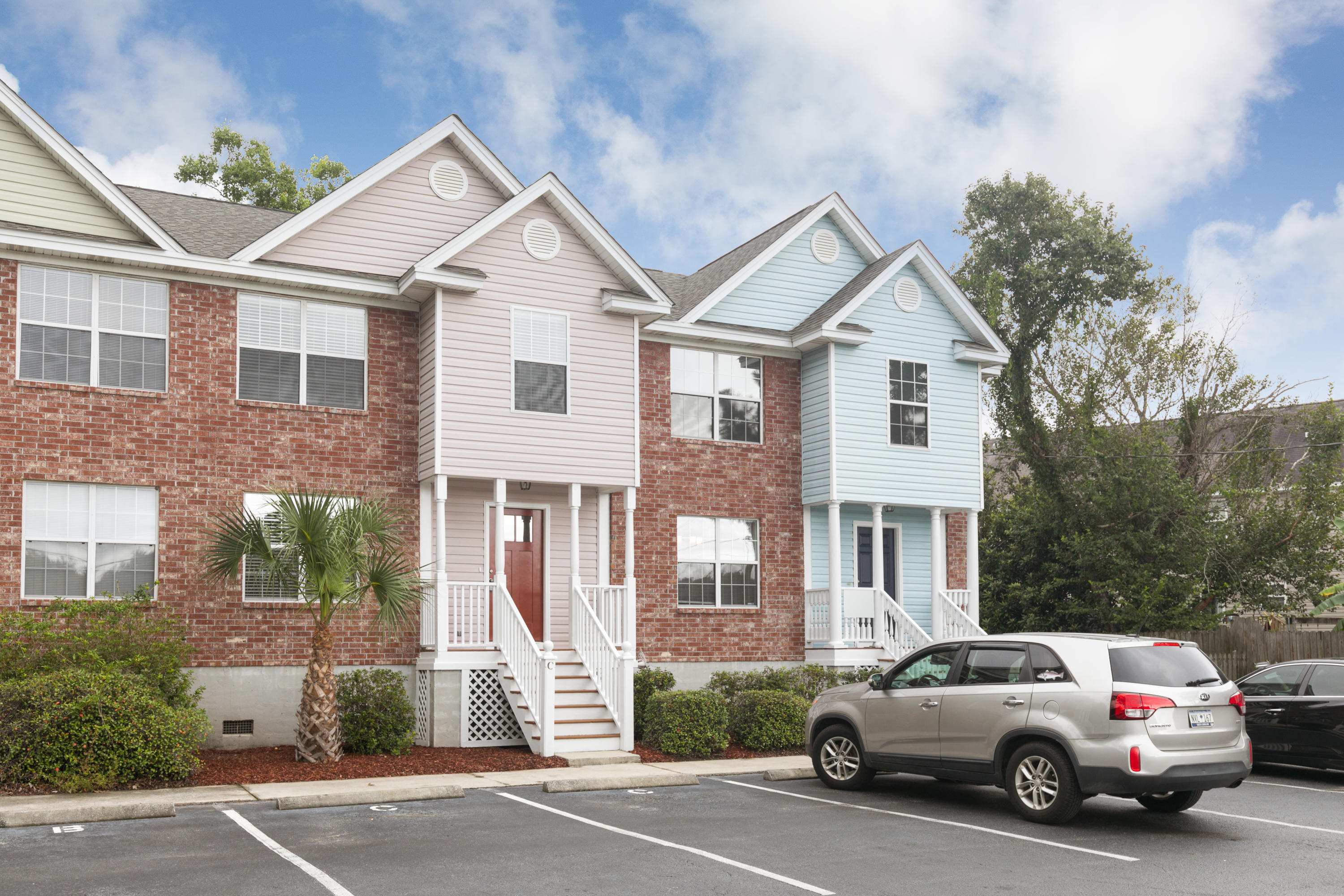 1012 Harbor View Road, Unit C Charleston, SC 29412 - Photo 2 of 23 Michael Rooke - 2-1012 Harborview - Upwi