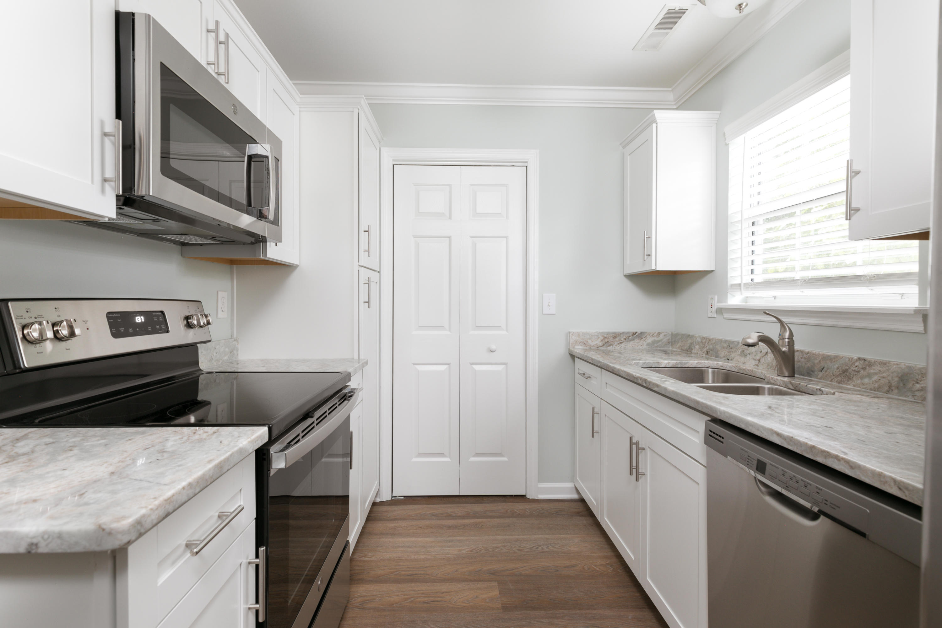 1012 Harbor View Road, Unit C Charleston, SC 29412 - Photo 11 of 23 Michael Rooke - 11-1012 Harborview - Upw