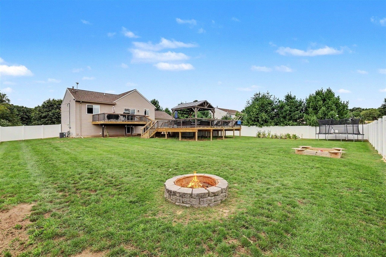 6119 Johnson Road Greenville, MI 48838 - Photo 5 of 28 Gallery Image 5