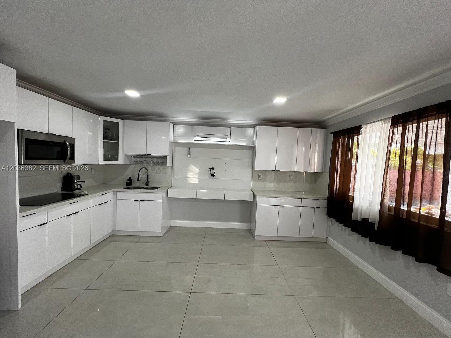 1271 West 79th Street Hialeah, FL 33014 - Photo 4 of 24
