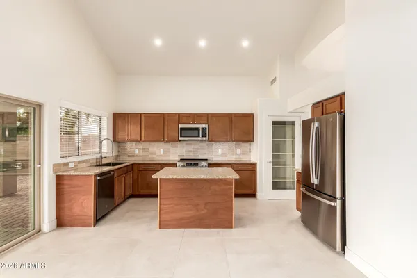 $2,995 | 3251 East Boston Street, Gilbert, AZ 85295