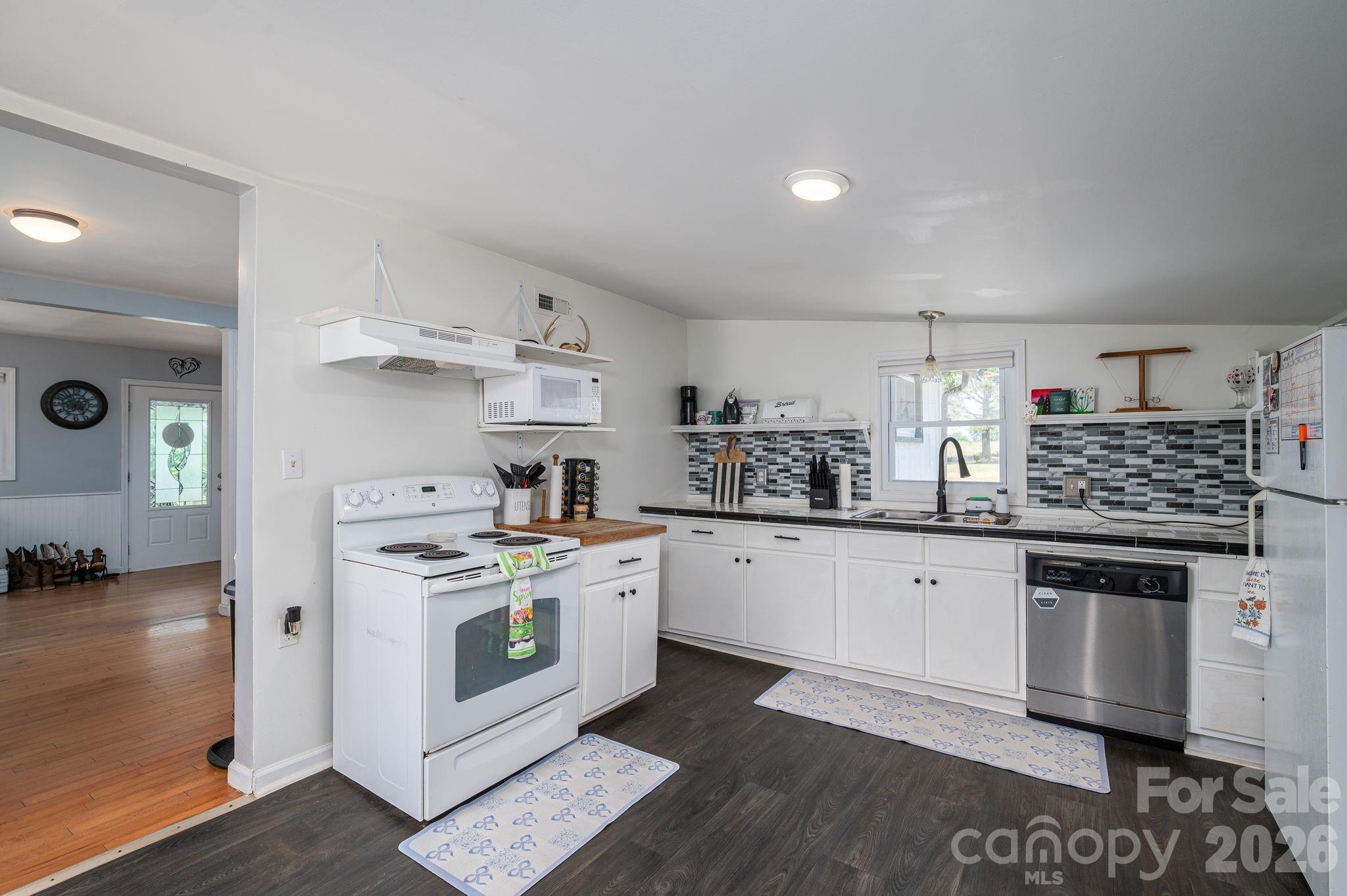 2024 Willis Road Vale, NC 28168 - Photo 10 of 24