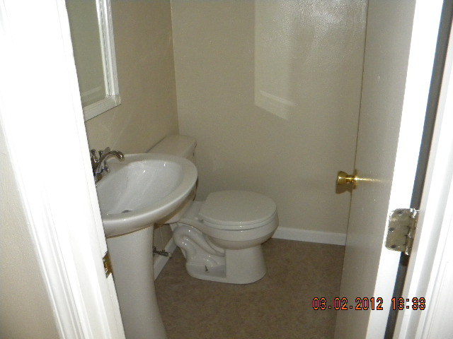 5331 Twilight Road Roanoke, VA 24019 - Photo 5 of 14 a bathroom with a sink and toilet