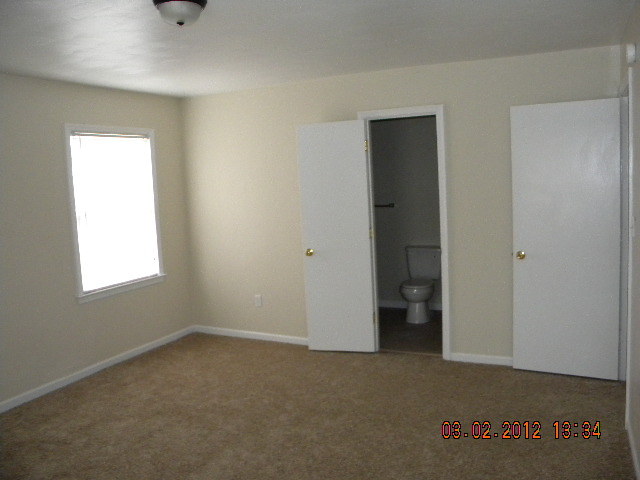 5331 Twilight Road Roanoke, VA 24019 - Photo 9 of 14 a view of an empty room with a window