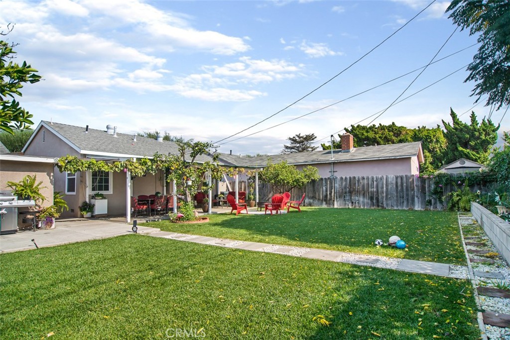 7192 9th Street Buena Park, CA 90621 - Photo 21 of 24 a view of a yard in front of house