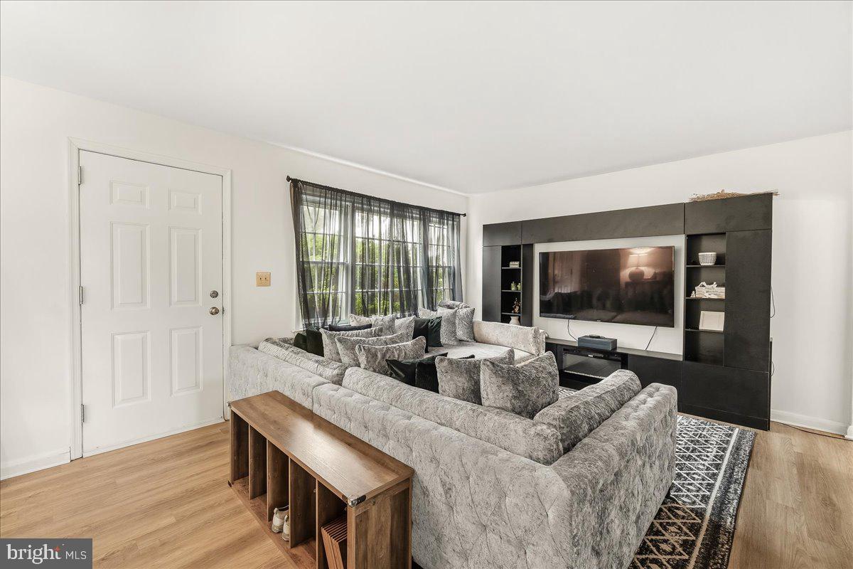 5911 1/2 Ayleshire Road Baltimore, MD 21239 - Photo 7 of 33 Gallery Image 7
