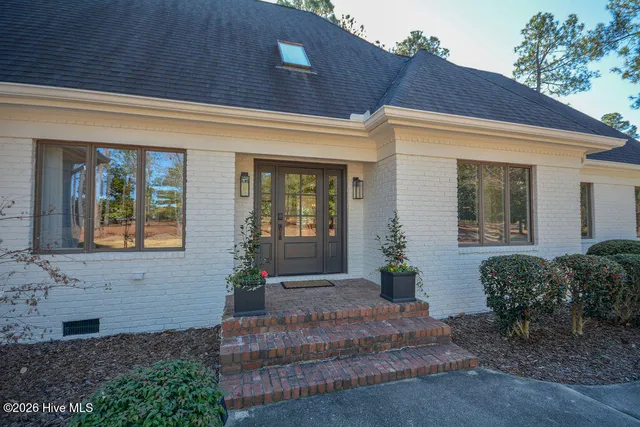 $895,000 | 75 Pinewild Drive, Pinehurst, NC 28374
