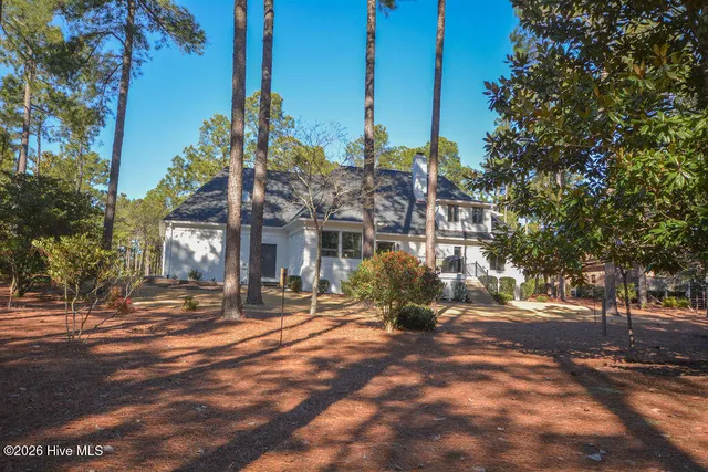 $895,000 | 75 Pinewild Drive, Pinehurst, NC 28374