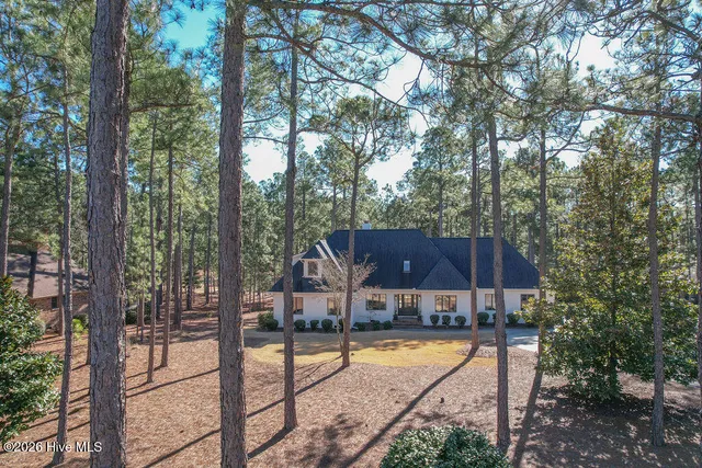 $895,000 | 75 Pinewild Drive, Pinehurst, NC 28374