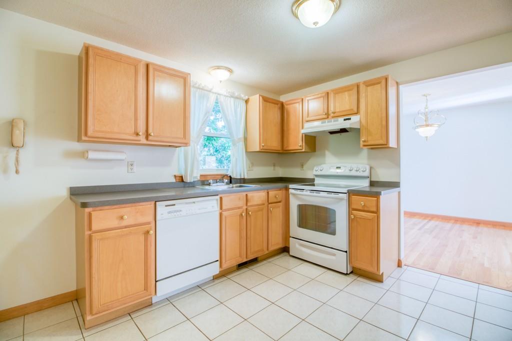 14 Pheasant Drive Springfield, MA 01119 - Photo 6 of 25 Gallery Image 6