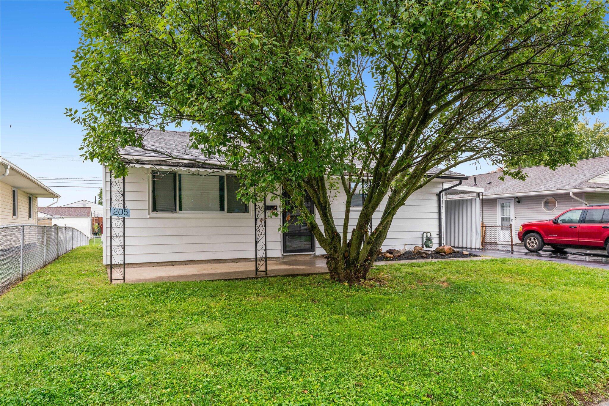 205 East Alcott Road Columbus, OH 43207 - Photo 3 of 30 Gallery Image 3