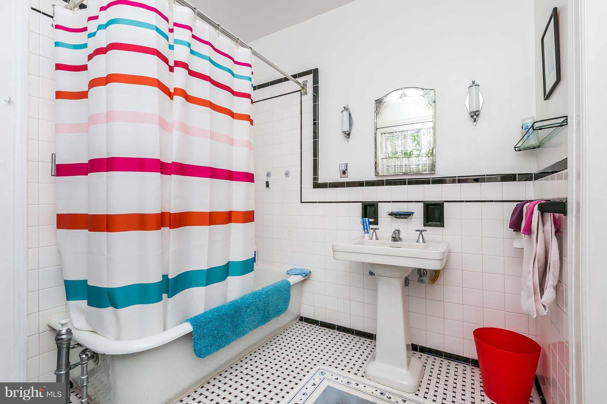 3935 Canterbury Road Baltimore, MD 21218 - Photo 22 of 29 Bath