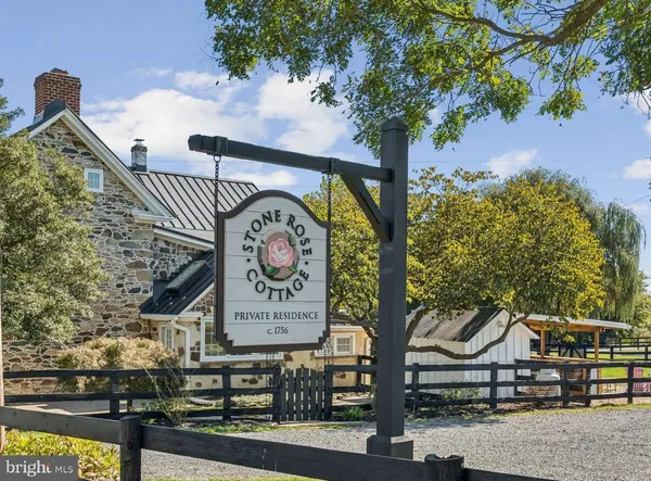 $1,390,000 | 20596 Airmont Road, Bluemont, VA 20135