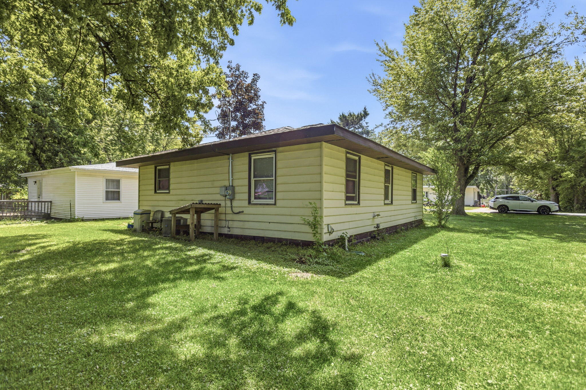 7275 Helen Coloma, MI 49038 - Photo 7 of 21 13-web-or-mls-20260610_7275 Helen St Col