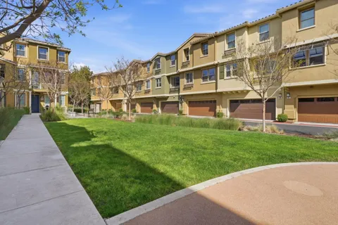 $899,000 | 605 Cinnamon Circle, Mountain View, CA 94043