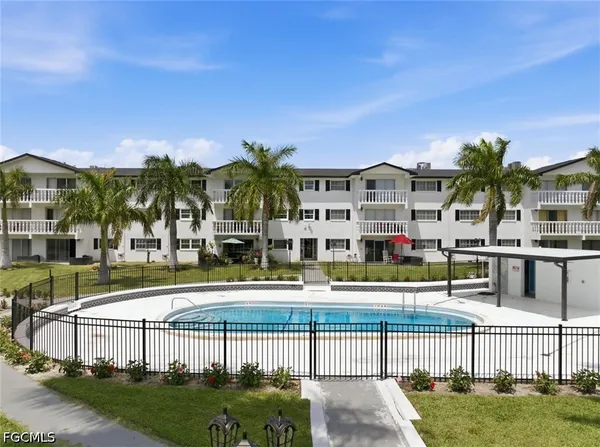 $1,000 | 3706 Broadway, Unit 18, Fort Myers, FL 33901