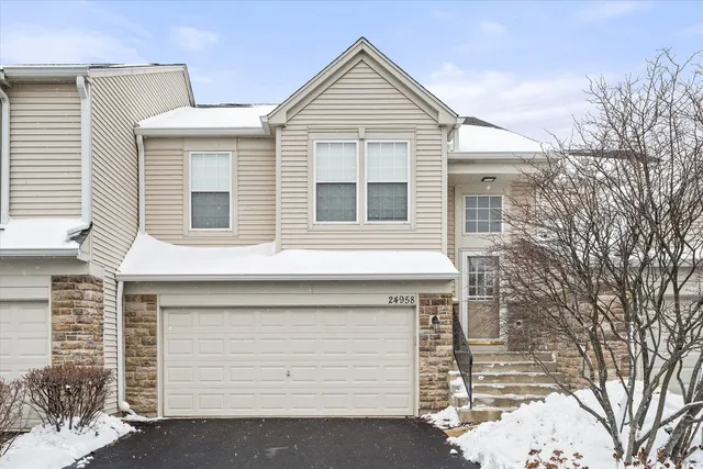 $325,000 | 24958 Gates Lane, Plainfield, IL 60585