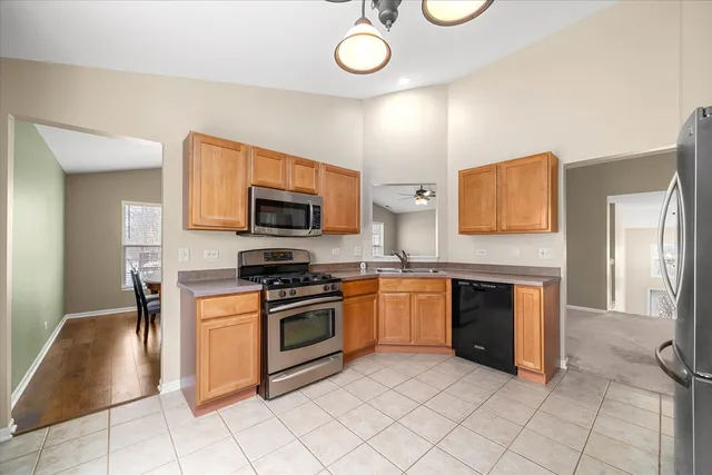 $325,000 | 24958 Gates Lane, Plainfield, IL 60585