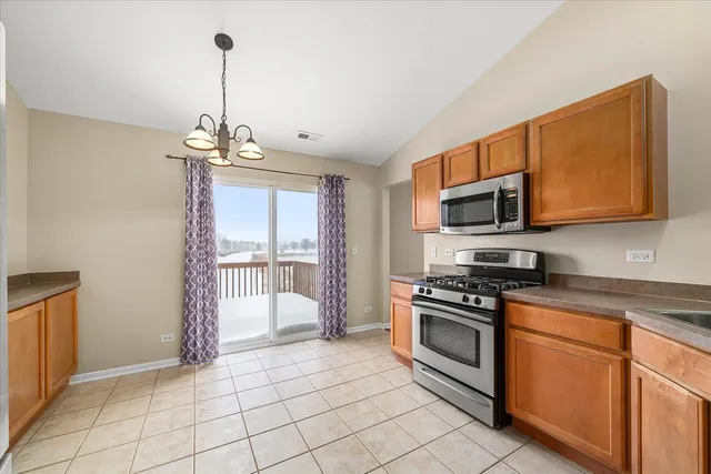 $325,000 | 24958 Gates Lane, Plainfield, IL 60585