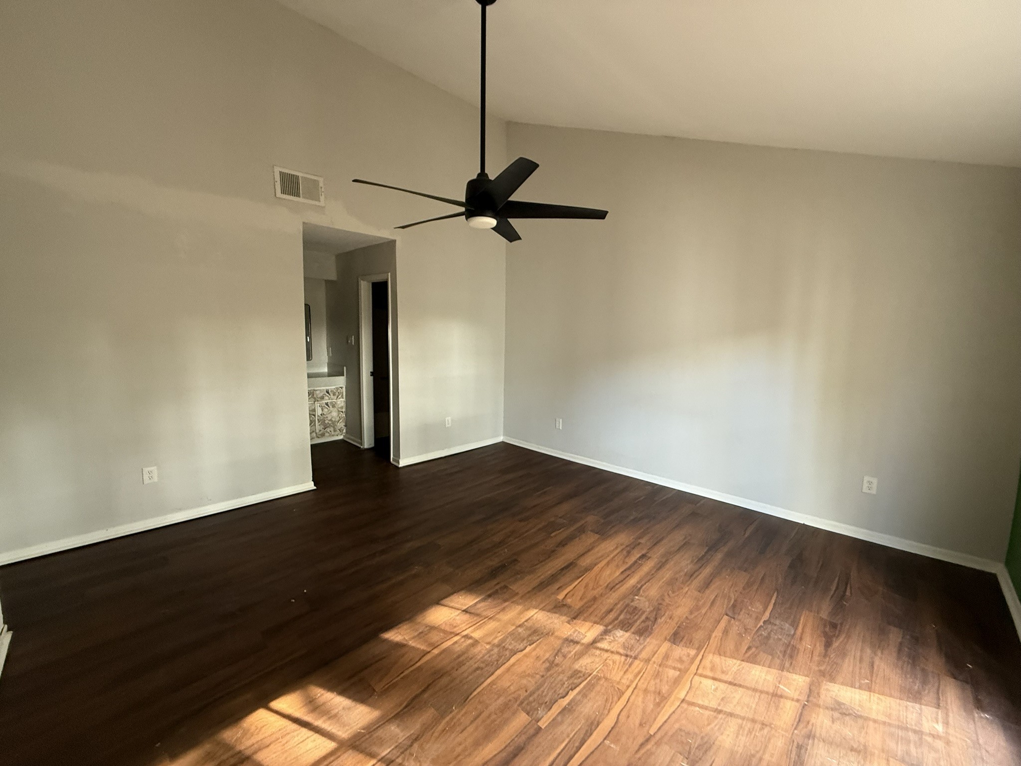 7807 Secretariat Lane Houston, TX 77071 - Photo 10 of 15