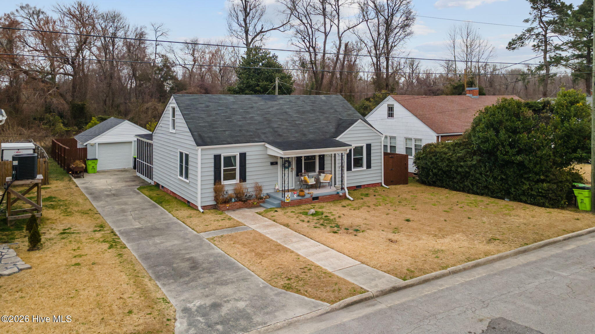 1612 Colonial Way New Bern, NC 28560 - Photo 29 of 37 6-web-or-mls-DJI_0464