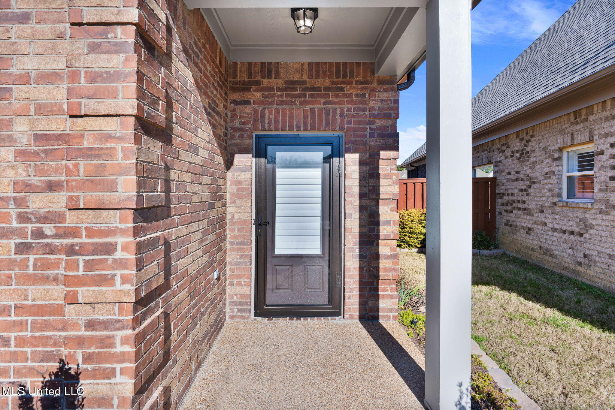 5906 Foxdale Loop Southaven, MS 38672 - Photo 12 of 57 Front