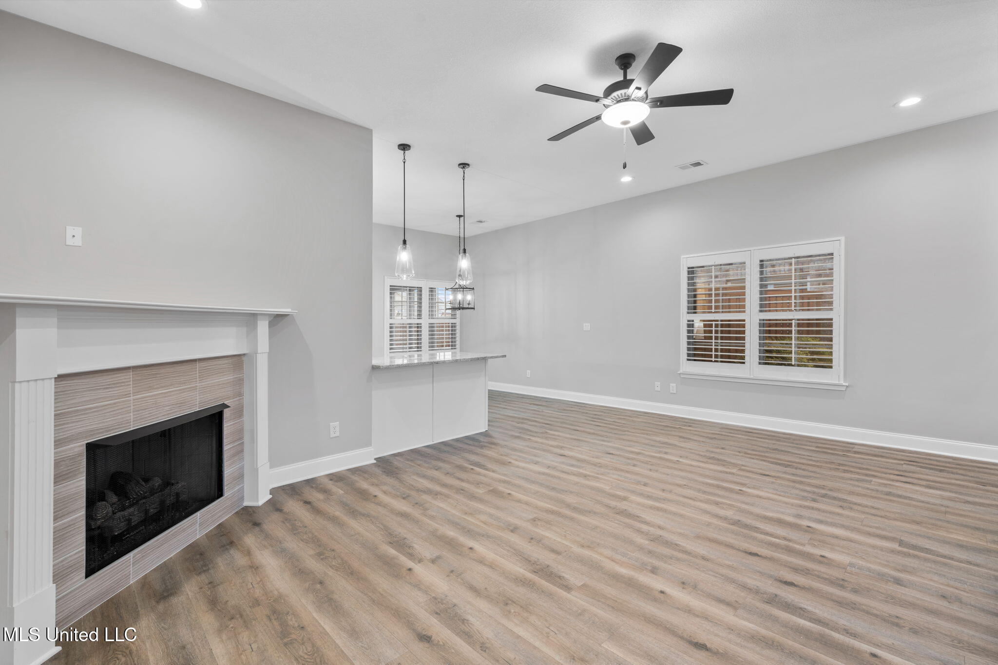 5906 Foxdale Loop Southaven, MS 38672 - Photo 25 of 57 Great Room