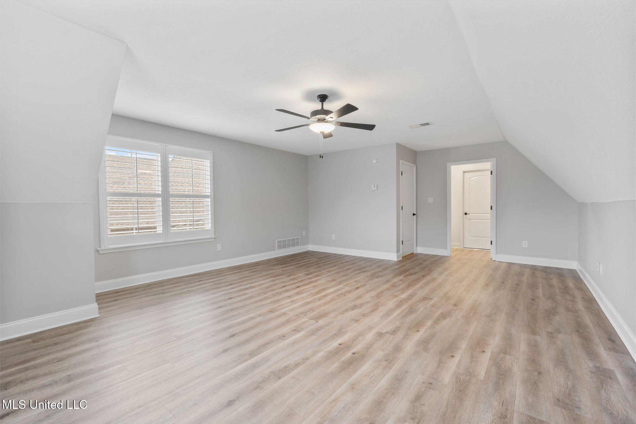 5906 Foxdale Loop Southaven, MS 38672 - Photo 38 of 57 Bonus Room