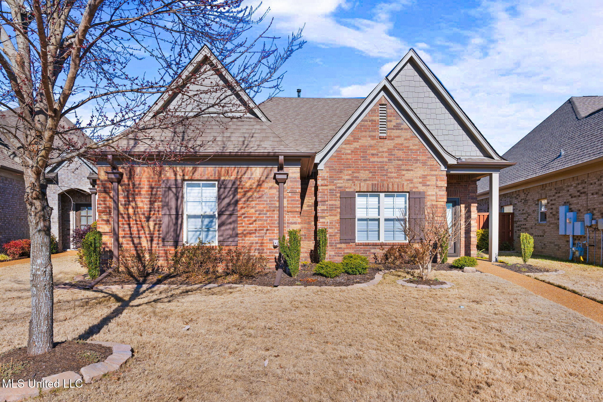 5906 Foxdale Loop Southaven, MS 38672 - Photo 9 of 57 Front