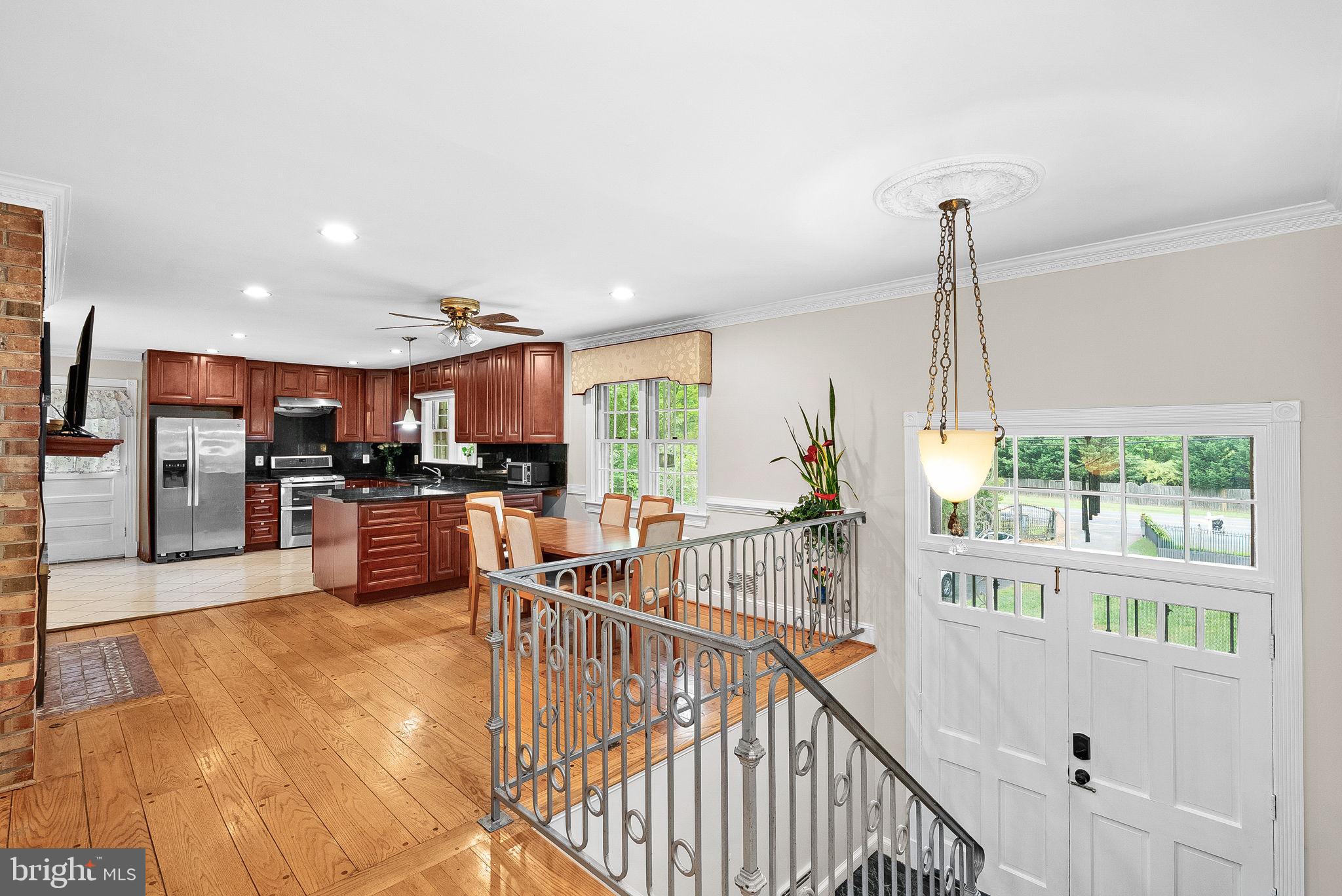 2435 Hunter Mill Road Vienna, VA 22181 - Photo 5 of 27