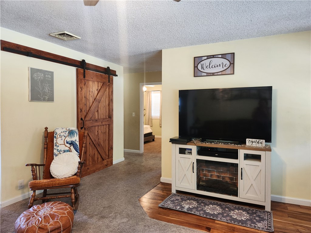 203 Wall Street Findlay, IL 62534 - Photo 5 of 29