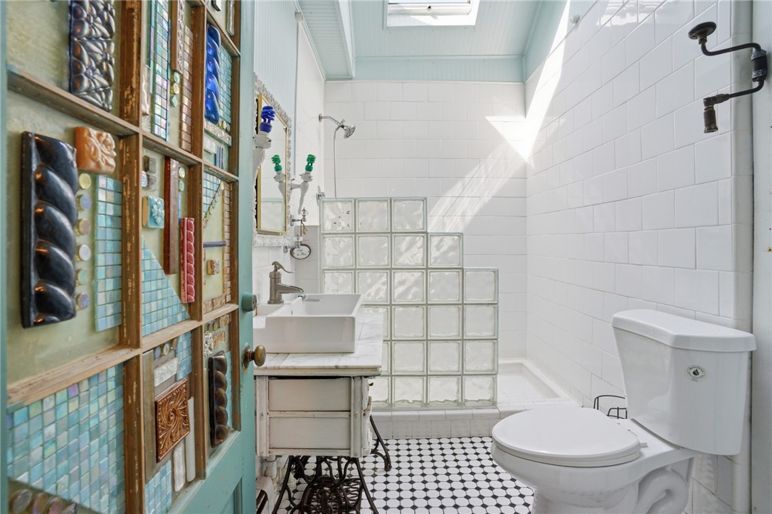 25 Fried Street Bristol, RI 02809 - Photo 21 of 40 Second full bathroom on first floor.