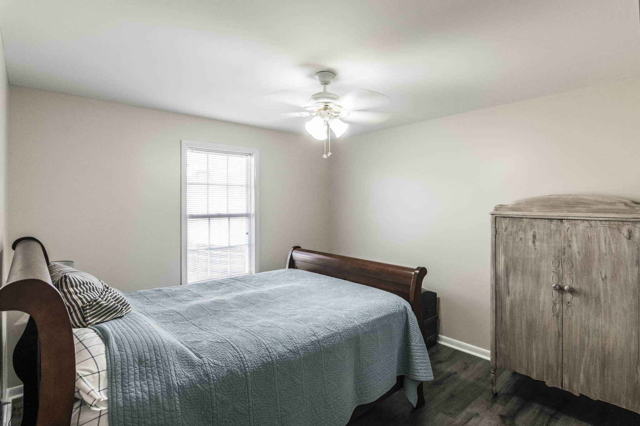 4289 Murfreesboro Road Franklin, TN 37067 - Photo 40 of 50 a bedroom with a bed and a window