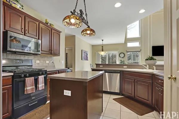 $469,900 | 1419 White Oak Lane, Woodstock, IL 60098