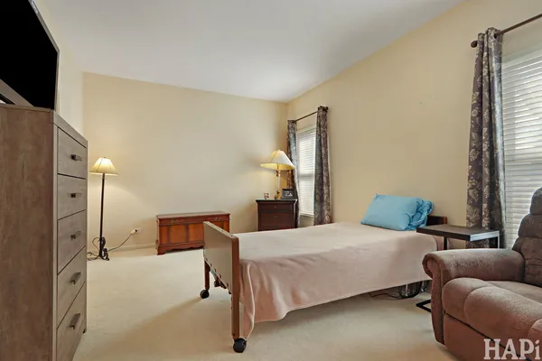 $469,900 | 1419 White Oak Lane, Woodstock, IL 60098