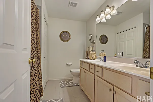 $469,900 | 1419 White Oak Lane, Woodstock, IL 60098