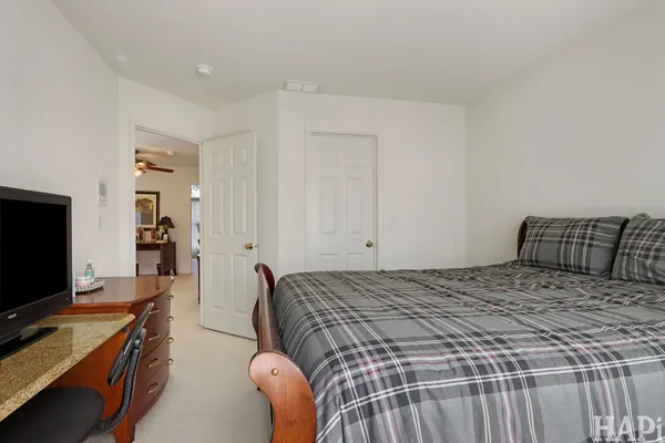 $469,900 | 1419 White Oak Lane, Woodstock, IL 60098