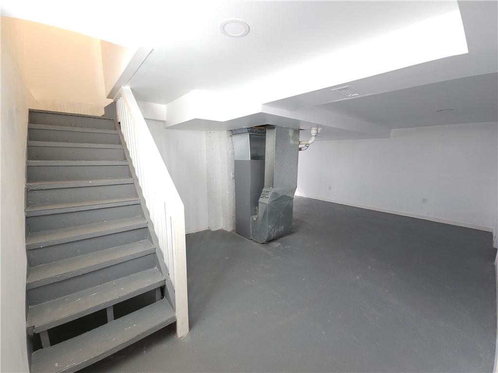 10200 Frankstown Road Pittsburgh, PA 15235 - Photo 45 of 47 a view of entryway