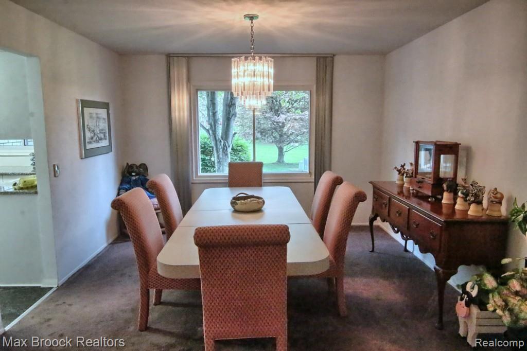 30030 High Valley Road Farmington Hills, MI 48331 - Photo 8 of 28