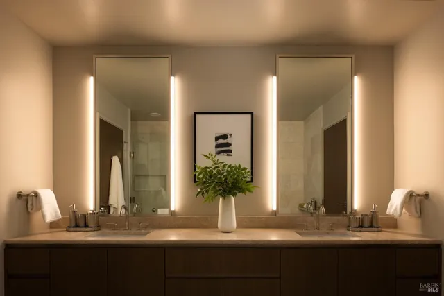 $1,950,000 | 151 Sawmill Circle, Unit 201, Healdsburg, CA 95448