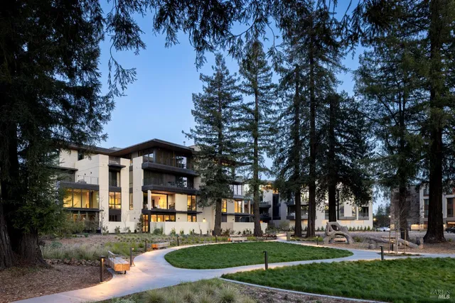 $1,950,000 | 151 Sawmill Circle, Unit 201, Healdsburg, CA 95448