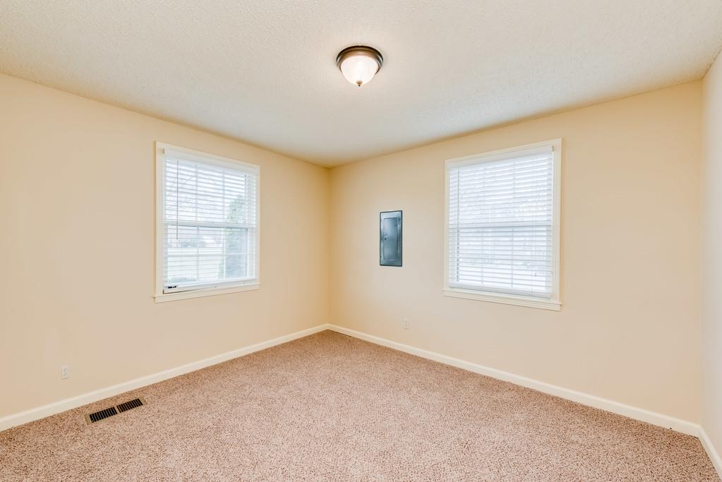 3801 Franklin Road Lebanon, TN 37090 - Photo 18 of 29 an empty room with windows
