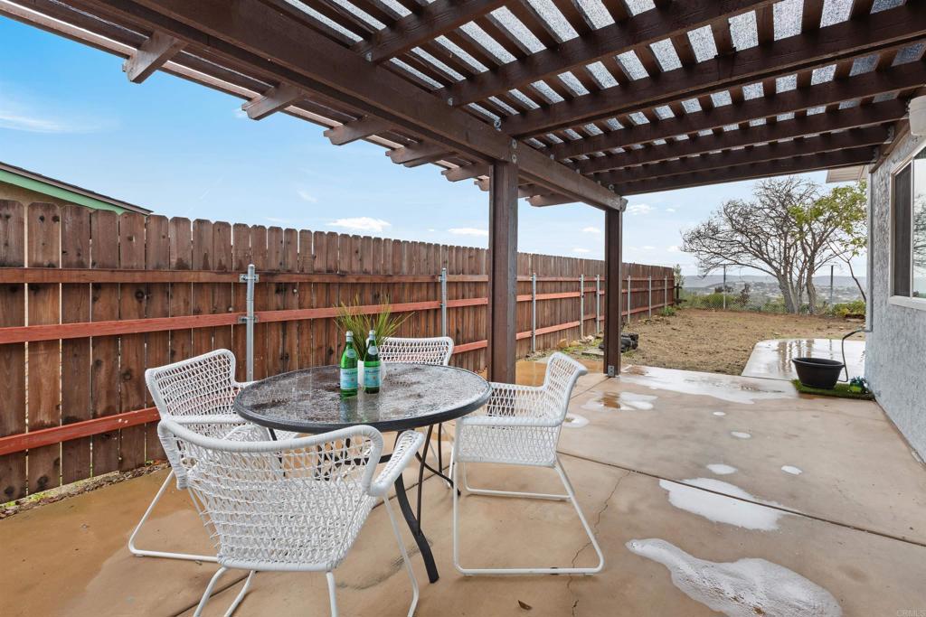 13604 Avenida Del Charro El Cajon, CA 92021 - Photo 19 of 23