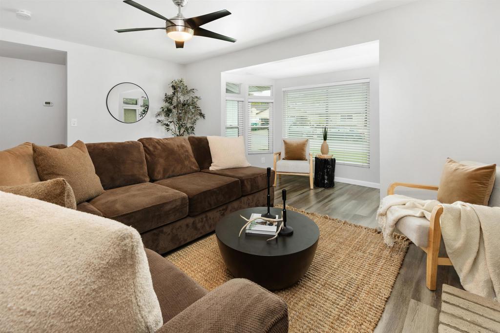 13604 Avenida Del Charro El Cajon, CA 92021 - Photo 5 of 23