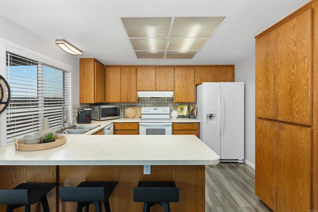 13604 Avenida Del Charro El Cajon, CA 92021 - Photo 10 of 23